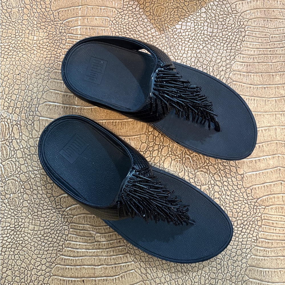 Fitflop Cha Cha US size 7 Black Beaded Women's Sandals